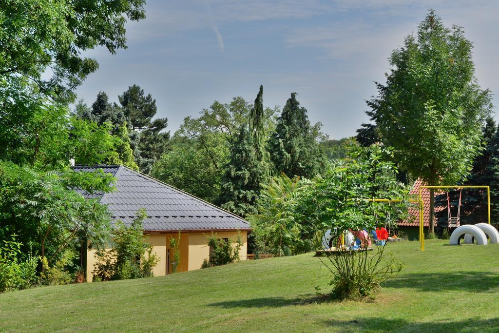 Villa Areal Hradisek Klobouky u Brna Exterior foto